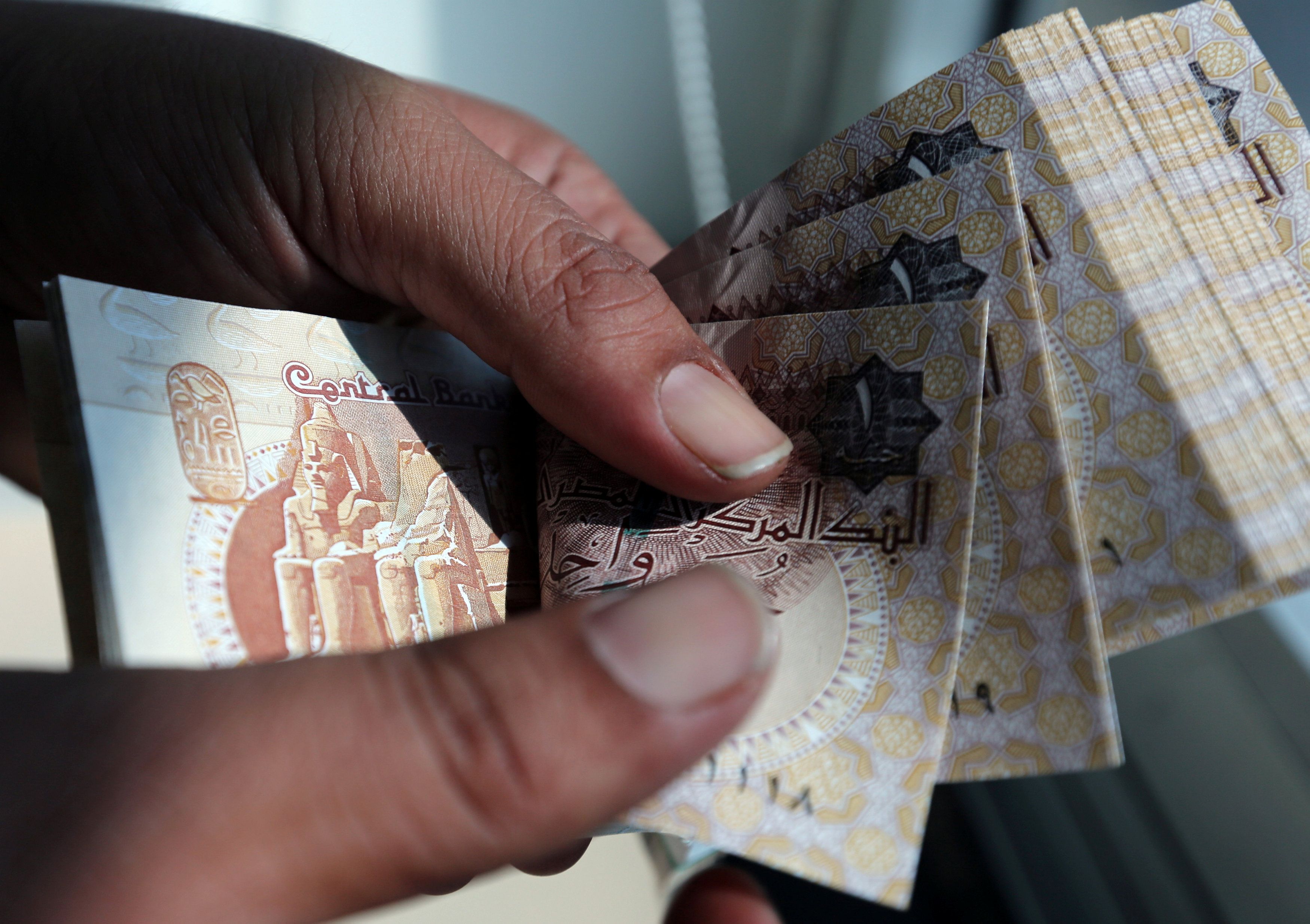 أسعار العملات اليوم الاثنين 31/7/2017 واستقرار سعر الدولار