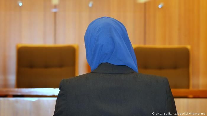 تعويض مسلمة أمريكية بـ 85 ألف دولار لنزع حجابها أثناء التحقيق معها