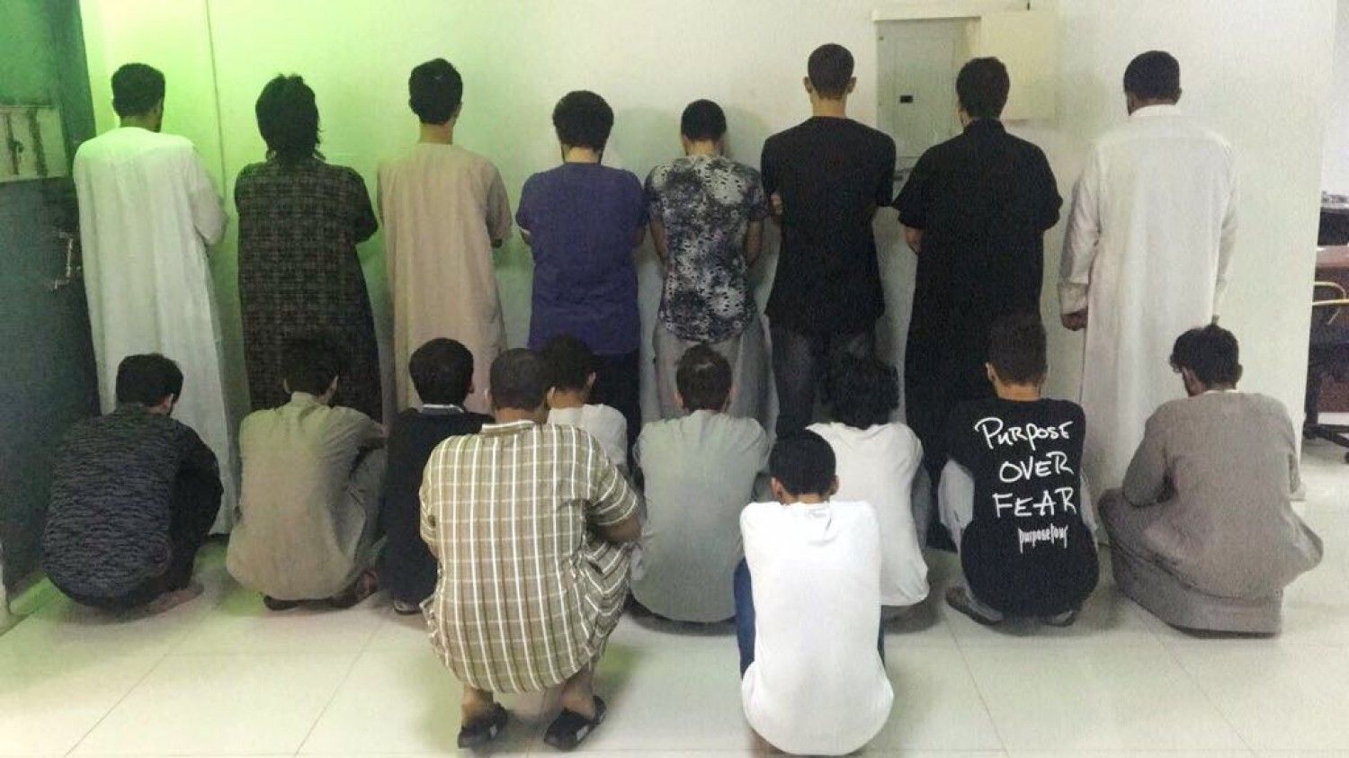 القبض على 20 متهماً بسرقة عملاء مؤسسات الصرافة في الرياض (صور)