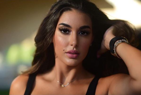 الجدل يصاحب ياسمين صبري من جديد بسبب المايو.. والفنانة ترد "مش أنا"