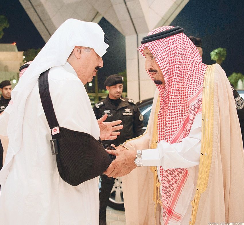 الملك يصل منى للإشراف على راحة الحجاج