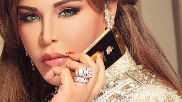 لماذا امتنعت أحلام عن اقتناء آيفون الجديد؟