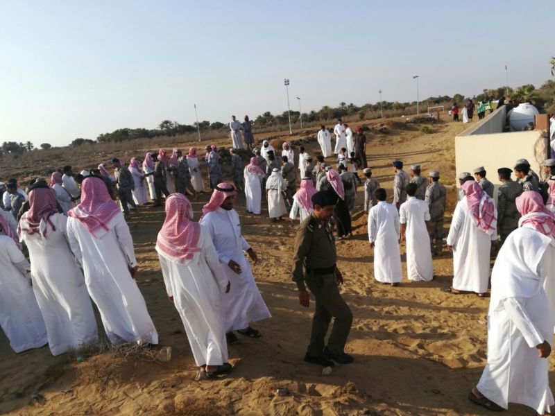 بالصور.. أهالي عمق في البرك يُشيعون شهيد الواجب الجندي الهلالي