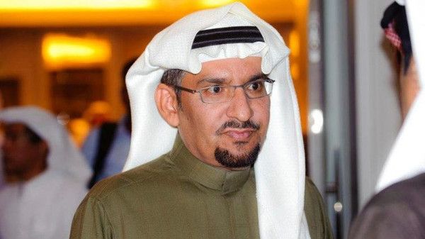 عبدالله السدحان ينفجر: "ع.ح" فنان تافه.. من كان يقصد؟
