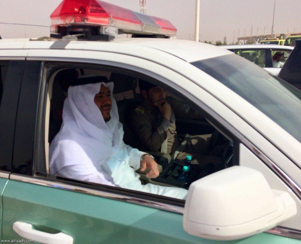 السعودية | نائب أمير الرياض يشارك رجال الأمن ميدانياً في حملة «وطن بلا مخالف»