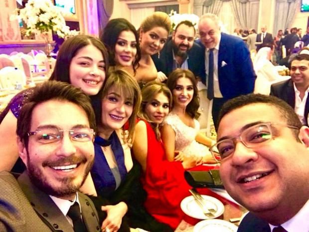 بالصور| أحمد زاهر يهنئ "ويزو" بزفافها: "كانت ليلة زي العسل"