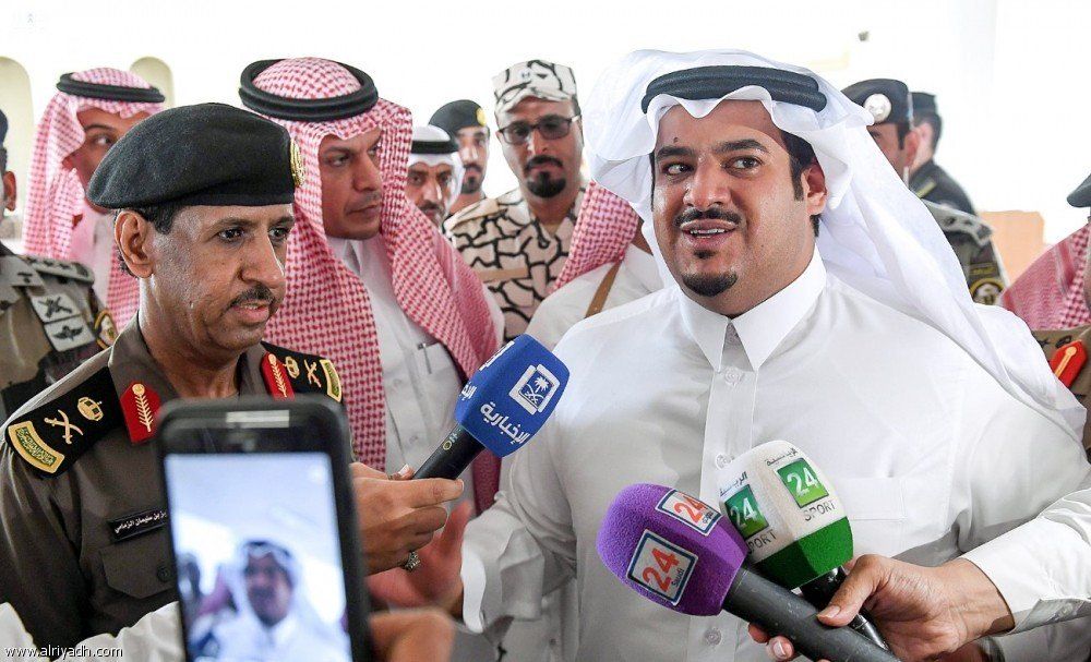 السعودية | نائب أمير الرياض يشارك رجال الأمن ميدانياً في حملة «وطن بلا مخالف»