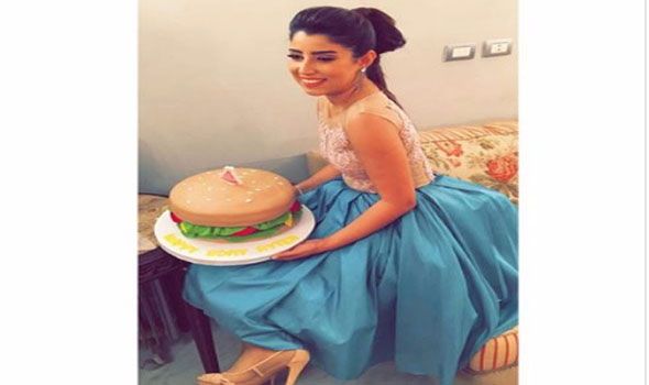 جمهور أيتن عامر يكشف خدعتها لإخفاء وزنها الزائد