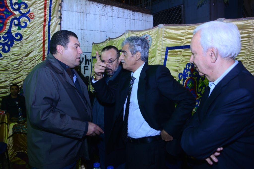 صور - اعتماد خورشيد تتلقي واجب العزاء في نجلها