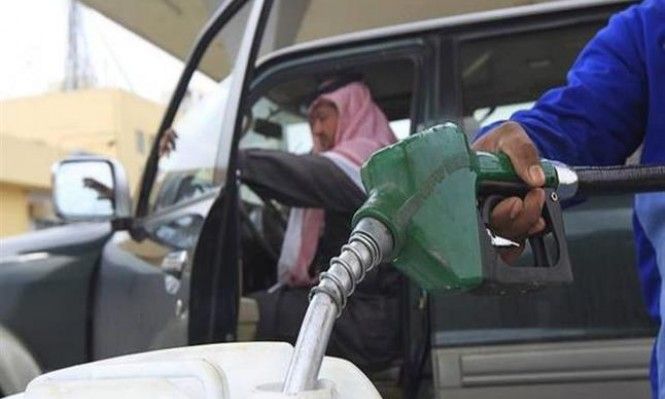 السعودية والإمارات: عام جديد بفرض الضرائب ورفع الأسعار