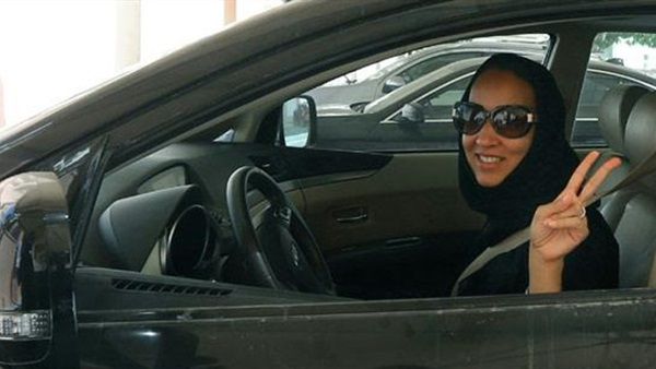 حقيقة الغاء قيادة المرآة السعودية للسيارات
