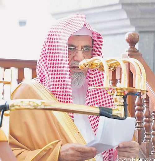 خطيبا الحرمين الشريفين: تجاوُز الفتن يكون بالثبات والتزام العلماء