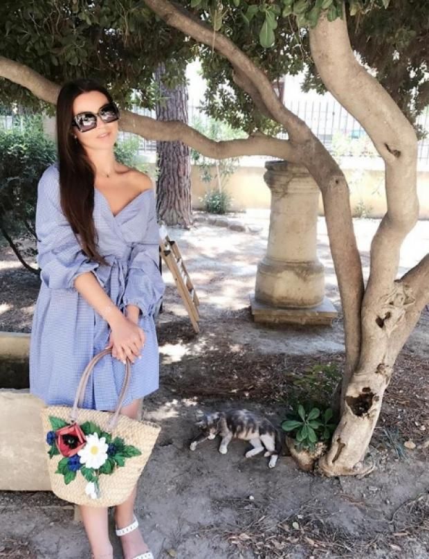 بالصور| عقب القبض عليها .. 9 معلومات عن الراقصة الروسية "جوهرة"