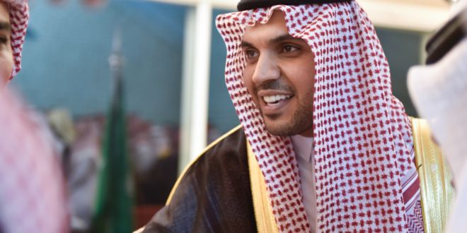 بالصور.. الإعلاميان حمود الفايز ورؤى الصبان يدخلان القفص الذهبي