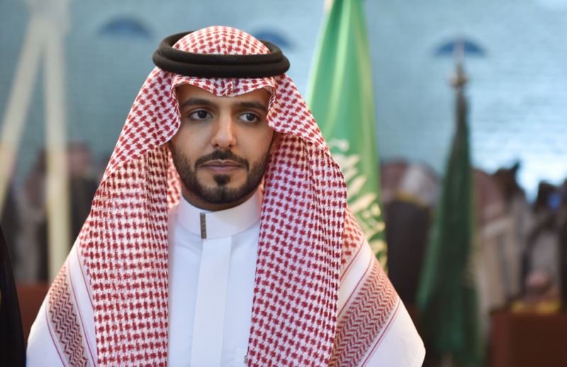 بالصور.. الإعلاميان حمود الفايز ورؤى الصبان يدخلان القفص الذهبي