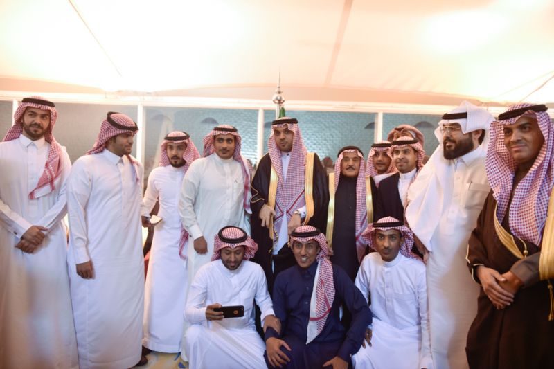 بالصور.. الإعلاميان حمود الفايز ورؤى الصبان يدخلان القفص الذهبي