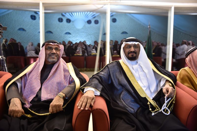 بالصور.. الإعلاميان حمود الفايز ورؤى الصبان يدخلان القفص الذهبي