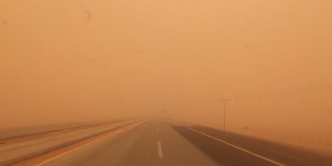 الإنذار المبكر: #غبار_القصيم مستمر حتى الثالثة صباحًا