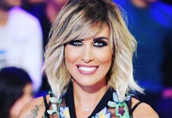 رولا كعدي تدخل القفص الذهبي… شاهدوا زوجها وثوب زفافها