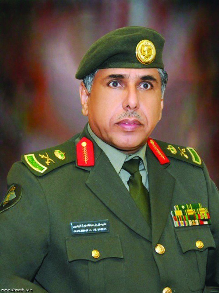 مدير الجوازات يتواصل مع المواطنين والمقيمين مرئياً