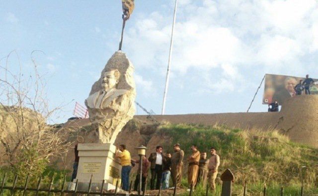 حقيقة وضع تمثال الرئيس الراحل جلال الطالباني بقلعة كركوك