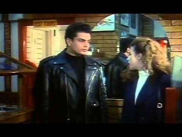 بالصور| بعد شيرين رضا.. إليسا ترتدي جاكيت عمرو دياب في "أيس كريم في جليم"