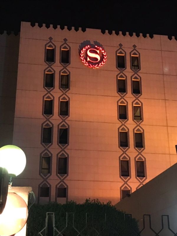 بالصور.. ضبط 62 مخالفة للتوطين في 127 فندقاً ووحدة سكنية بالرياض