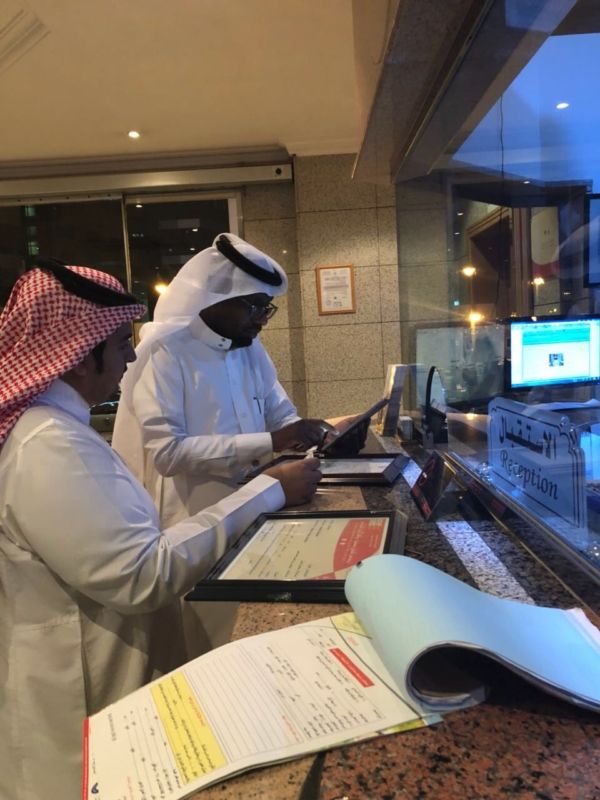 بالصور.. ضبط 62 مخالفة للتوطين في 127 فندقاً ووحدة سكنية بالرياض