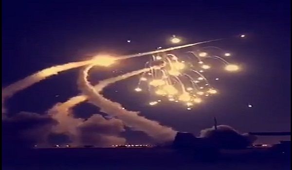 السعودية | اعتراض صواريخ أطلقها الحوثيين على الرياض وجازان وأبها.. وهشتاقات الحادث تتصدر الترند