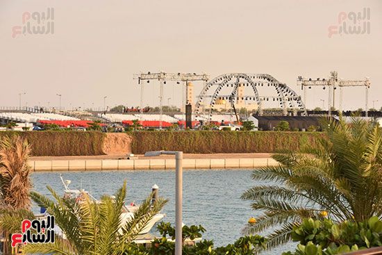 صور .. استعدادات ضخمة لاستقبال حفل تامر حسنى بمدينة "الملك عبد الله"