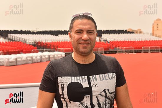 صور .. استعدادات ضخمة لاستقبال حفل تامر حسنى بمدينة "الملك عبد الله"