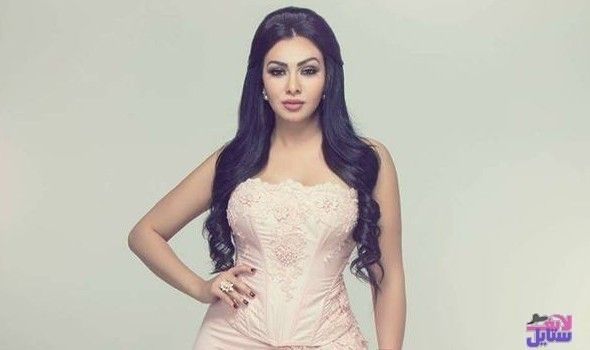 الفنانة ميرهان حسين تحتفل بخطوبة شقيقتها