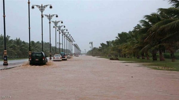 الأرصاد الهندية تحذر من إعصار جديد سيضرب اليمن وعمان والإمارات والربع الخالي