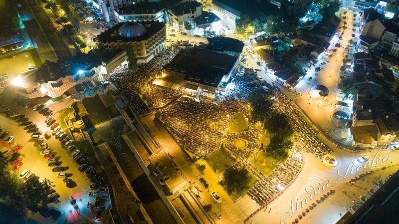 بالصور.. أكثر من 20 ألف مصل يحيون ليلة السابع والعشرين جنوب صريبا