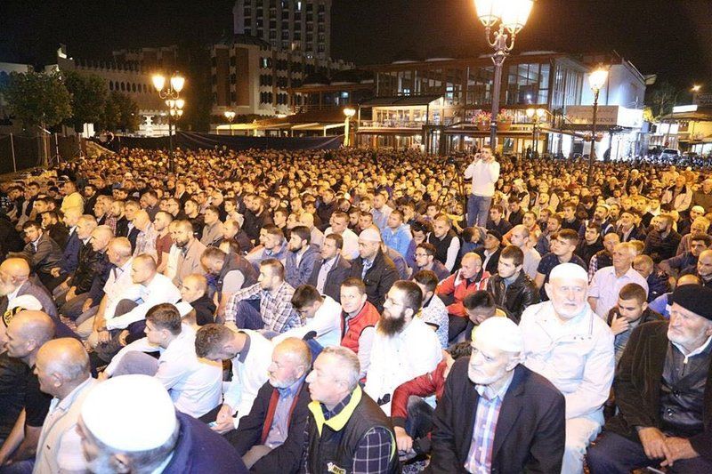 بالصور.. أكثر من 20 ألف مصل يحيون ليلة السابع والعشرين جنوب صريبا