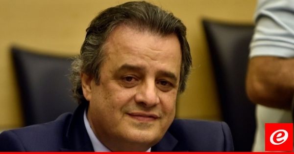 روجيه عازار: لبنان يختنق وما زال جنبلاط يتهمنا بالعنصرية