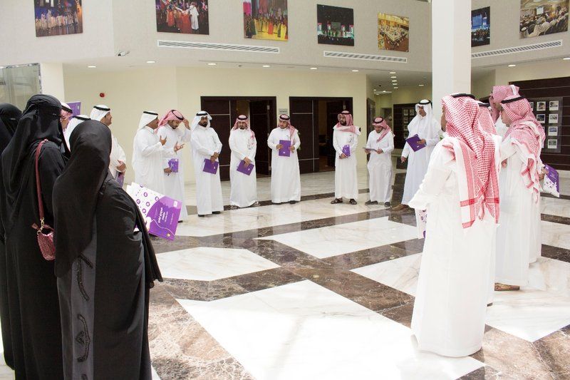 بحضور "الخليج 365".. "تلفزيون الخليج" يقيم دورة في مهارات الحوار الإعلامي