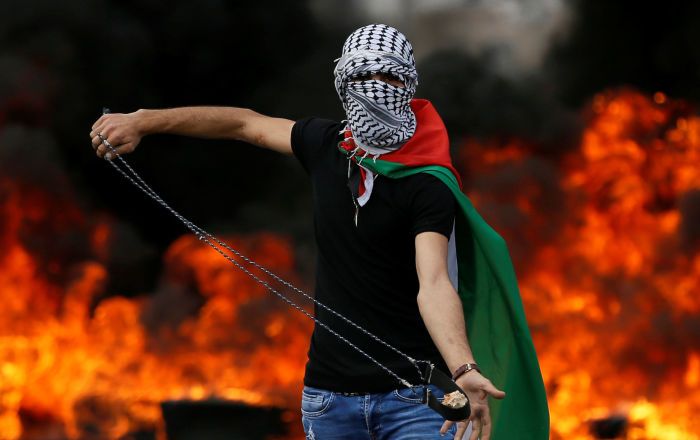 قال التلفزيون الفلسطيني إن مزاعم حركة حماس حوله "غير أخلاقية، وغير وطنية، وتهدف لبث الفرقة".