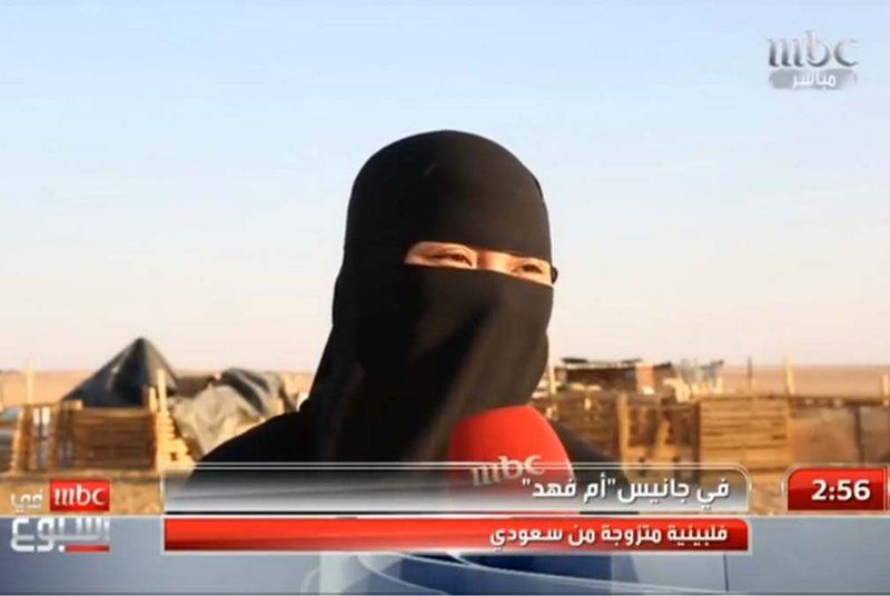 شاهد .. ممرضة فلبينية تزوجت سعودياً ترعى أغنامها وتهوى البر والمكشات