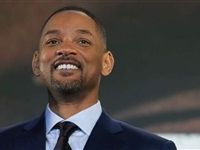 ويل سميث يوثق سيرته الذاتية والمهنية مع مؤلف كتاب "فن اللامبالاة"