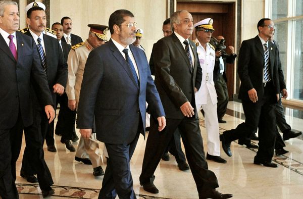السلطات الإيطالية تحتجز أشهر رجل في «شلة محمد مرسي» وتستعد لتسليمه لمصر .. تم احتجازه قرب كاتانيا