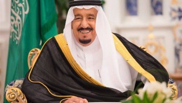 قرارات للملك سلمان تثير السعادة للسعوديين والمقيمين في المملكة