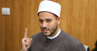 عضو لجنة الفتوى بالأزهر: "الشخر" ليس حراما ولا ينجس الفم 40 يوميا