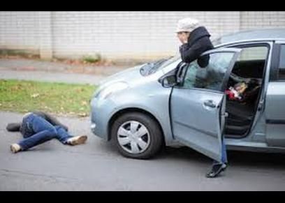 بالفيديو والصور| "توك توك" يفصل رأس طفلة عن جسدها.. وخالها يطالب بالقصاص