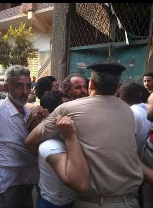 بالفيديو والصور| "توك توك" يفصل رأس طفلة عن جسدها.. وخالها يطالب بالقصاص