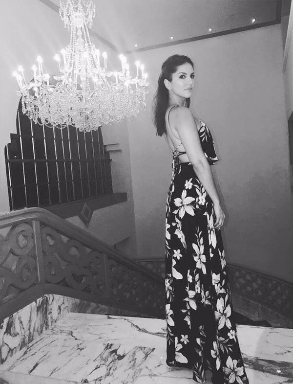 ساني ليون تروي مشاعرها لحظة مشاهدتها أول فيلم إباحي
