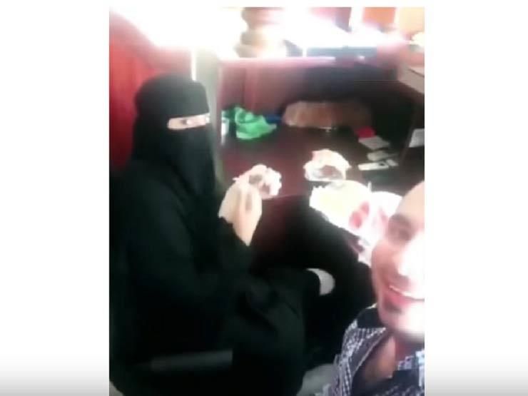 السعودية تقبض على مصري "أفطر مع زميلته المواطنة في العمل".. ومغردون: انفلات