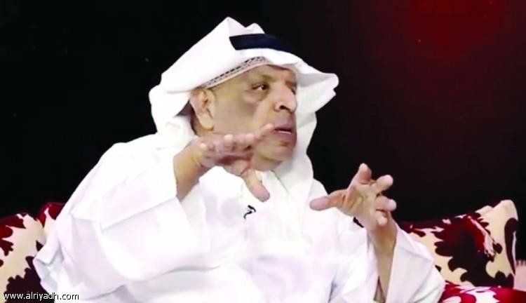 السعودية | فهد بن سلطان يواسي أسرة الإعلامي الراحل خالد قاضي
