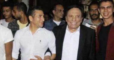مفرح مفضل.. حكاية الراجل اللى على طول مع الزعيم عادل إمام.. صور