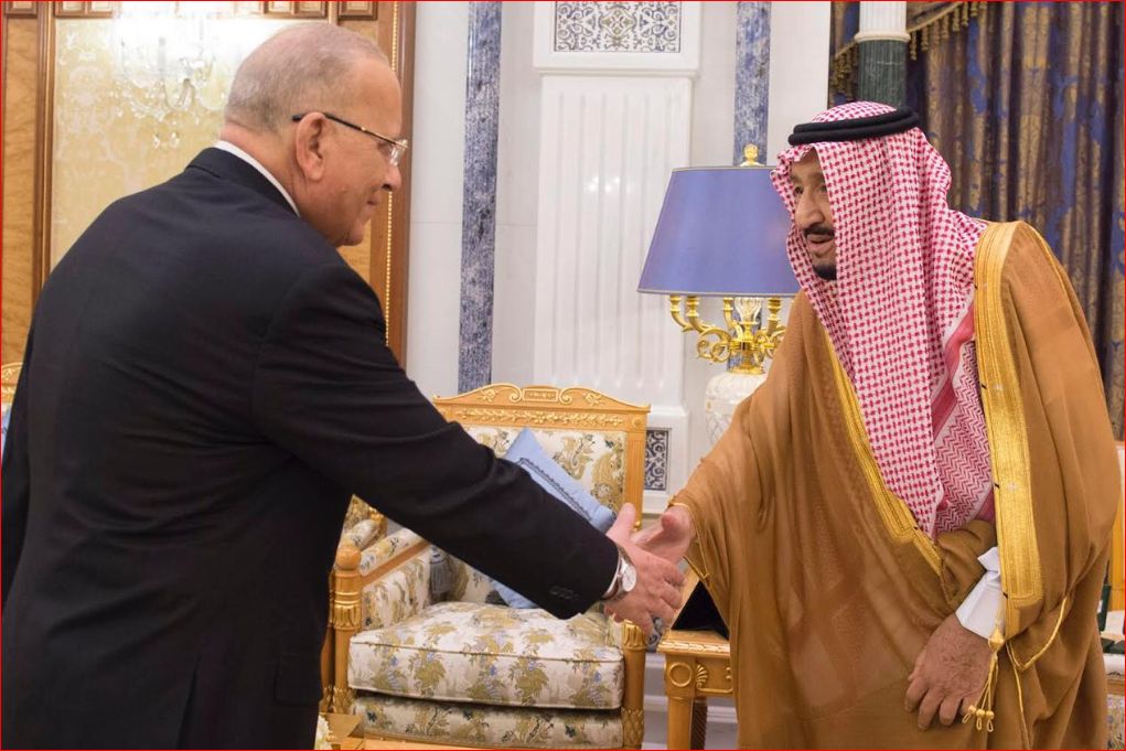 صور.. خادم الحرمين يستقبل وزير العدل لتبادل الخبرات القانونية بين مصر والمملكة